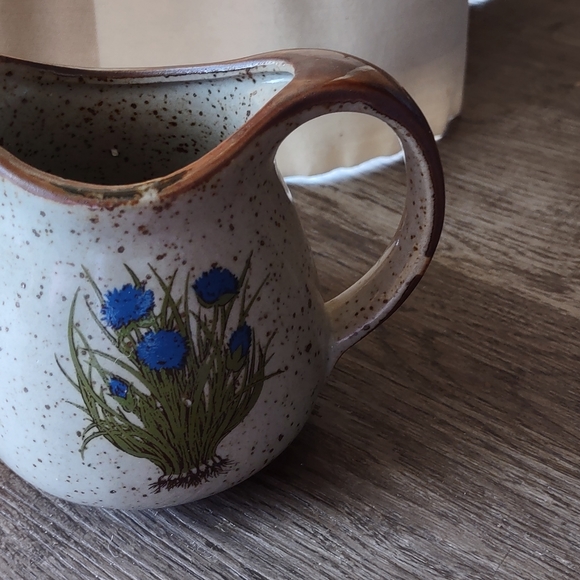Vintage creamer cup floral mug floral decor speckled - Picture 2 of 3